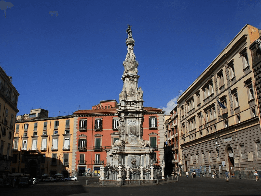 Piazza Gesù Napoli